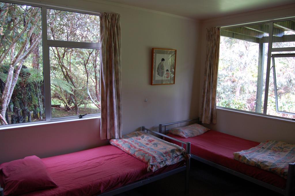 Egmont Eco Leisure Park & Backpackers Hotel New Plymouth Exterior foto