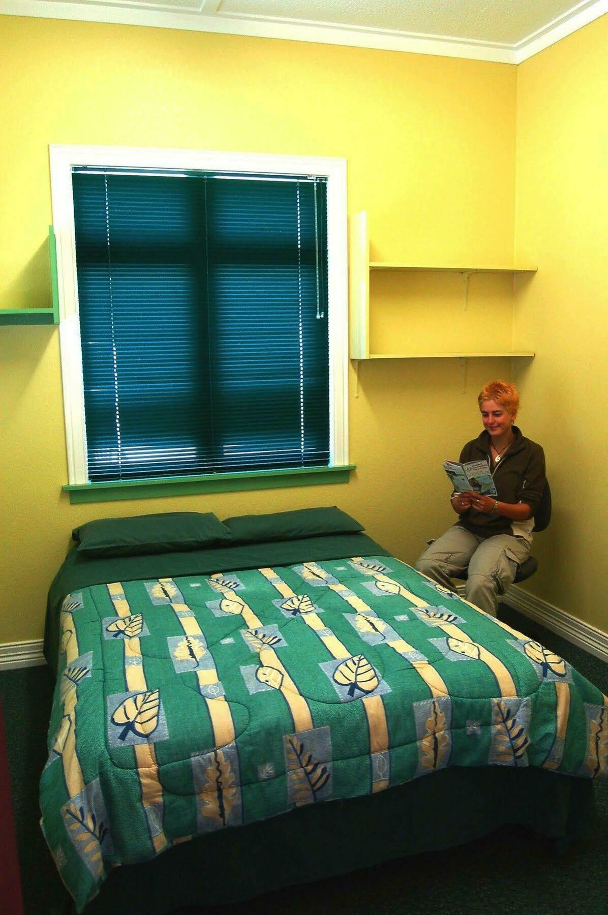 Egmont Eco Leisure Park & Backpackers Hotel New Plymouth Exterior foto
