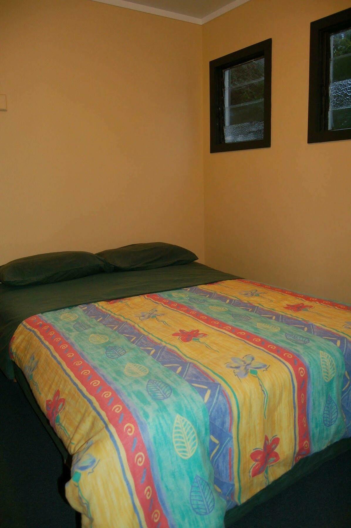 Egmont Eco Leisure Park & Backpackers Hotel New Plymouth Exterior foto