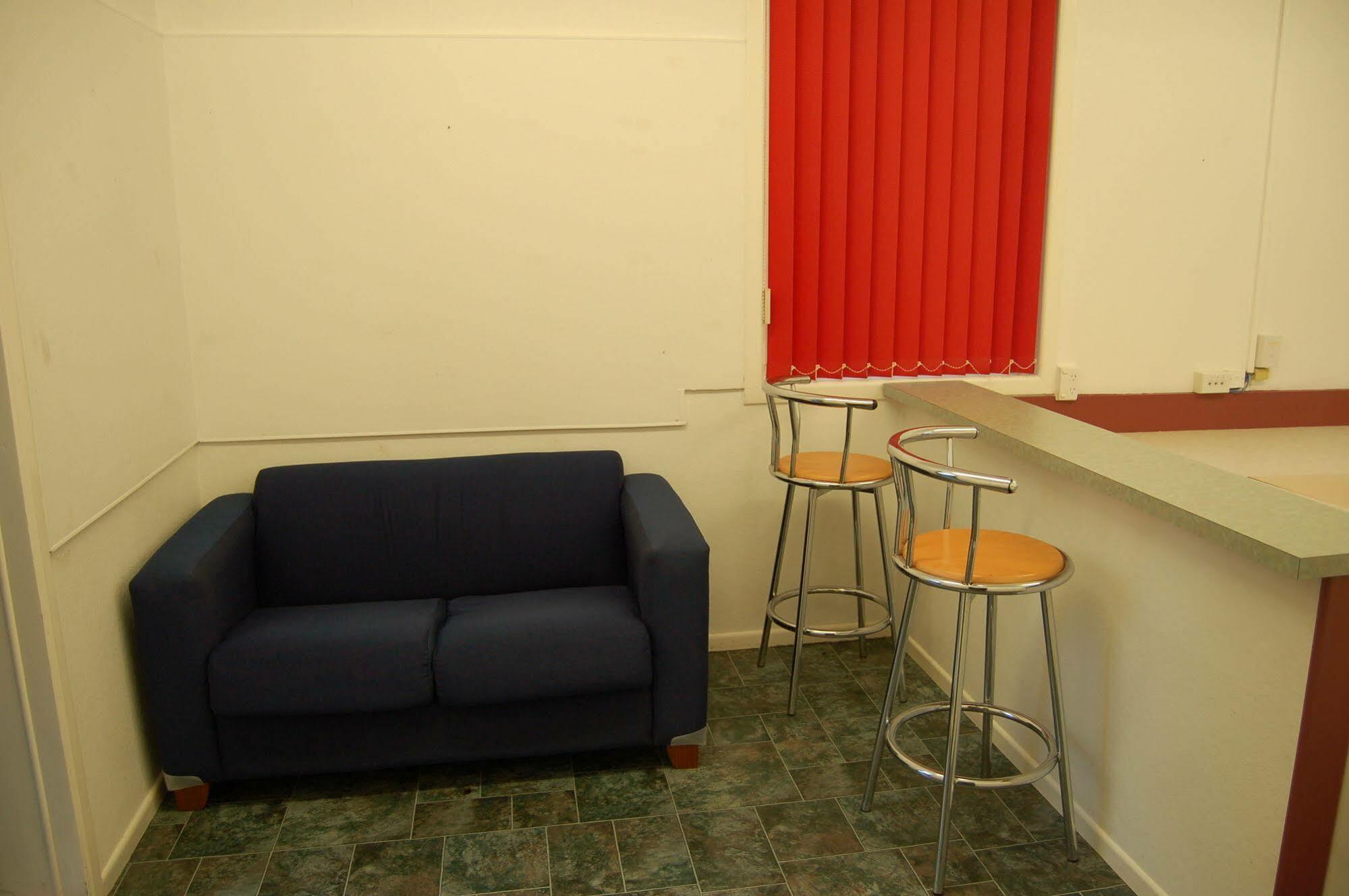 Egmont Eco Leisure Park & Backpackers Hotel New Plymouth Exterior foto